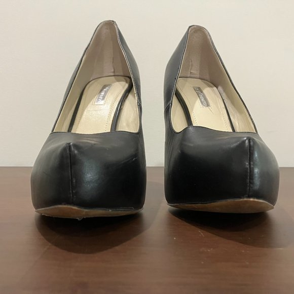 BCBGeneration Black Pumps Size 8.5W - Picture 1 of 9